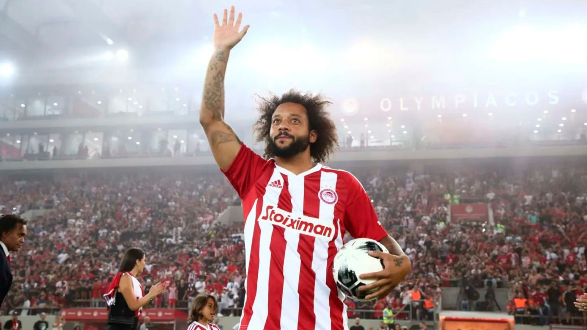 Marcelo estuvo ayer presente en el Santiago Bernabéu Marcelo estuvo ayer presente en el Santiago Bernabéu