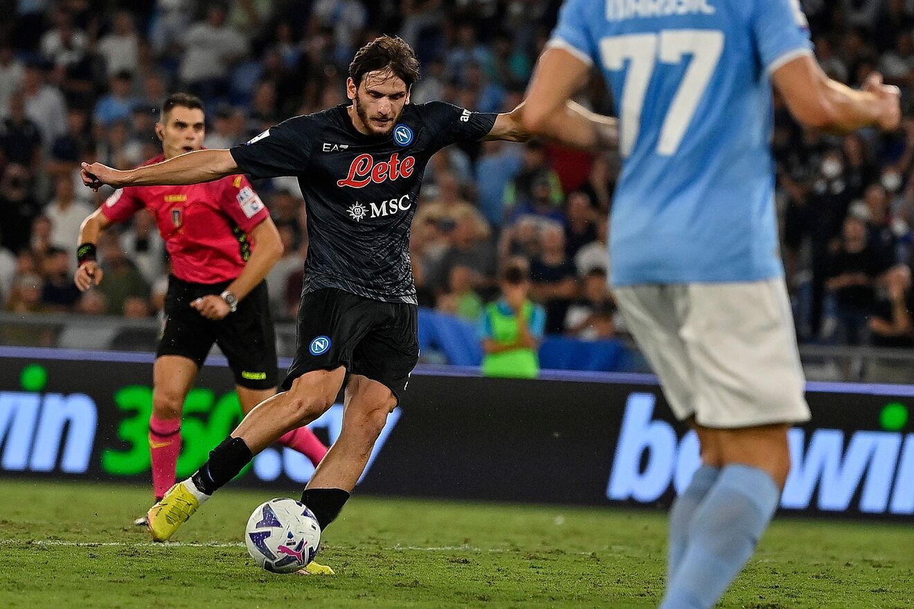 Kvara tiene de ídolos a Cristiano Ronaldo y a Guti