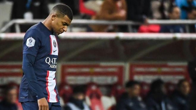 mbappe durante el partido entre el stade de reims y el paris saint germain el 8 de octubre de 2022 mbappe durante el partido entre el stade de reims y el paris saint germain el 8 de octubre de 2022