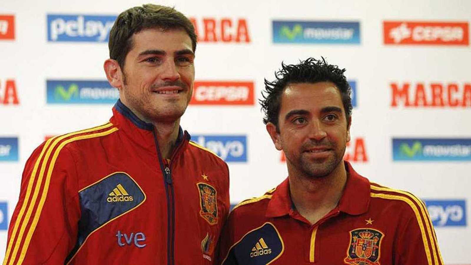 Iker Casillas y Xavi Hernández Iker Casillas y Xavi Hernández