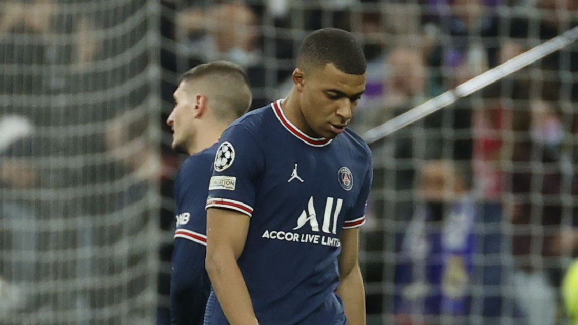 Mbappé de nuevo cabizbajo tras conocer la situación en el PSG