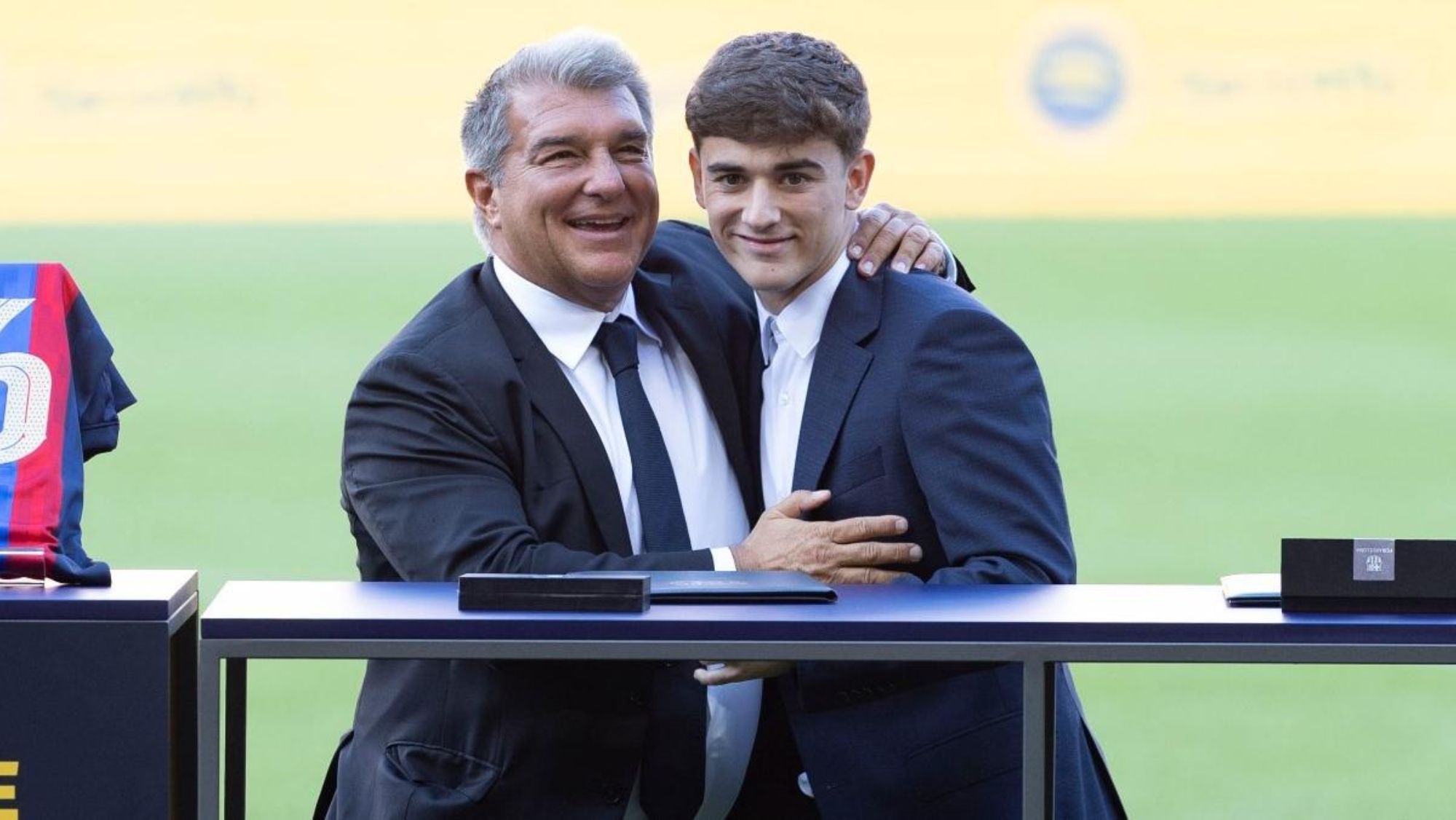 Joan Laporta deberá inscribir de nuevo a Gavi para el próximo curso