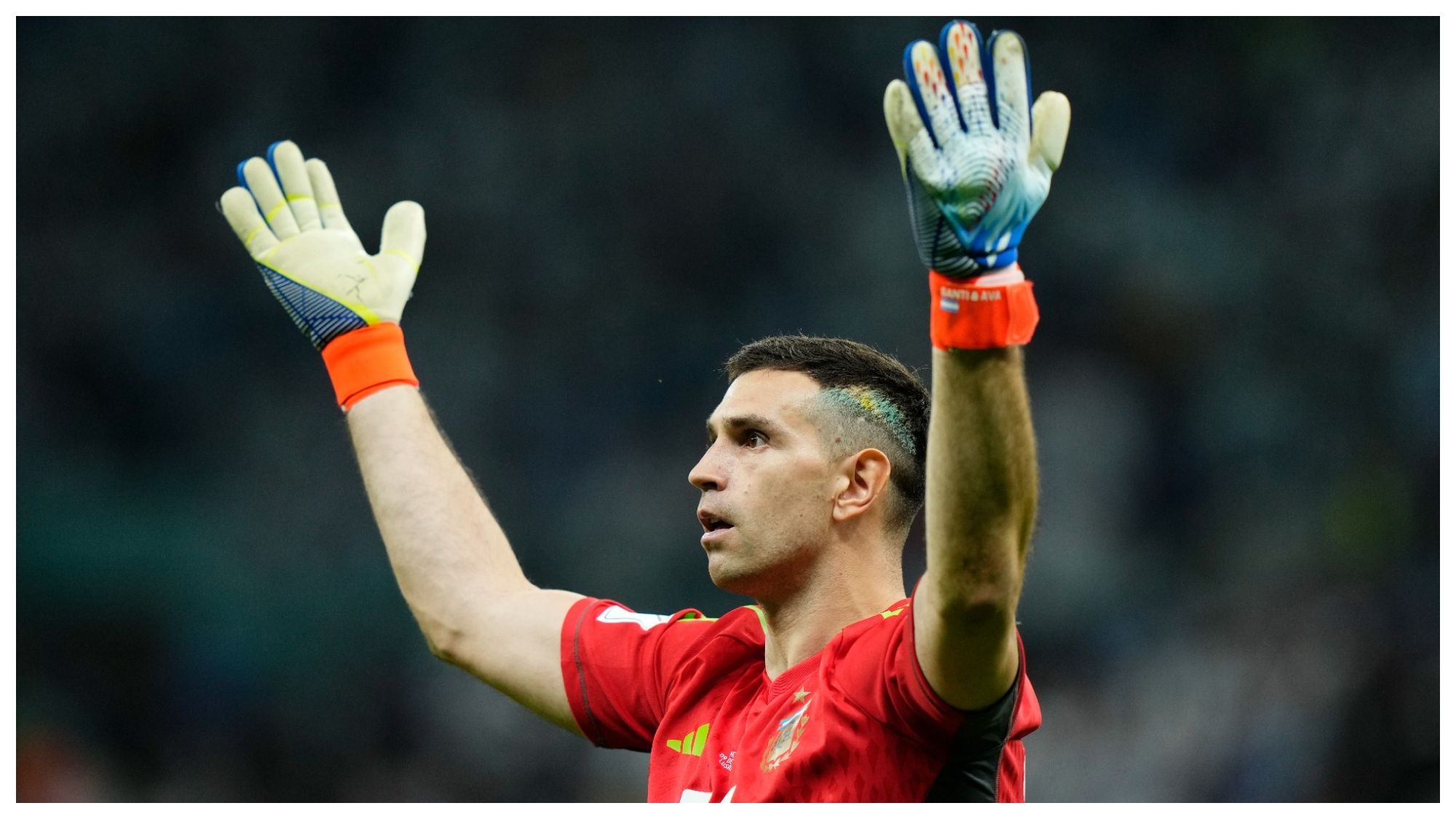 Dibu Martínez sobre Casillas Dibu Martínez sobre Casillas