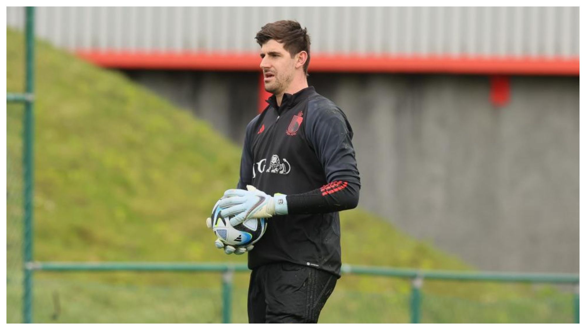 Qué le pasa a Courtois: saltan las alarmas en el Madrid a unos días del clásico Qué le pasa a Courtois: saltan las alarmas en el Madrid a unos días del clásico