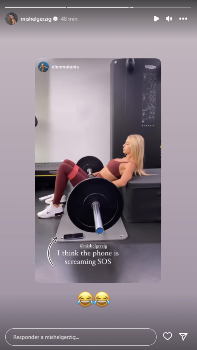 Mishel Gerzig haciendo ejercicio en el gimnasio Mishel Gerzig haciendo ejercicio en el gimnasio