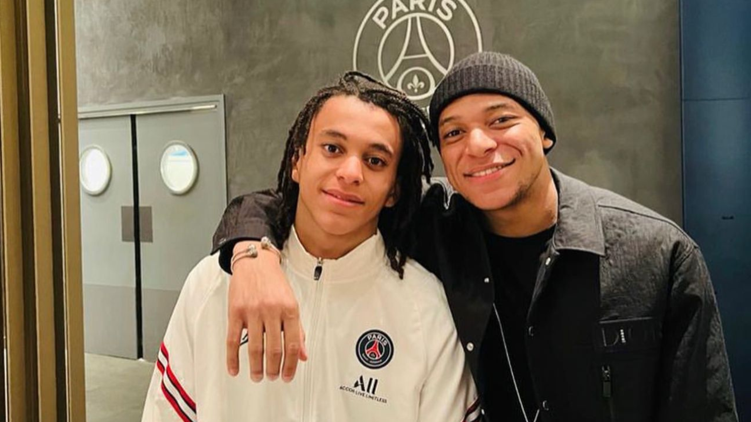 Al Khelaifi se pone serio y recurre al hermano de Mbappé: "Lo tenemos..." Al Khelaifi se pone serio y recurre al hermano de Mbappé: "Lo tenemos..."
