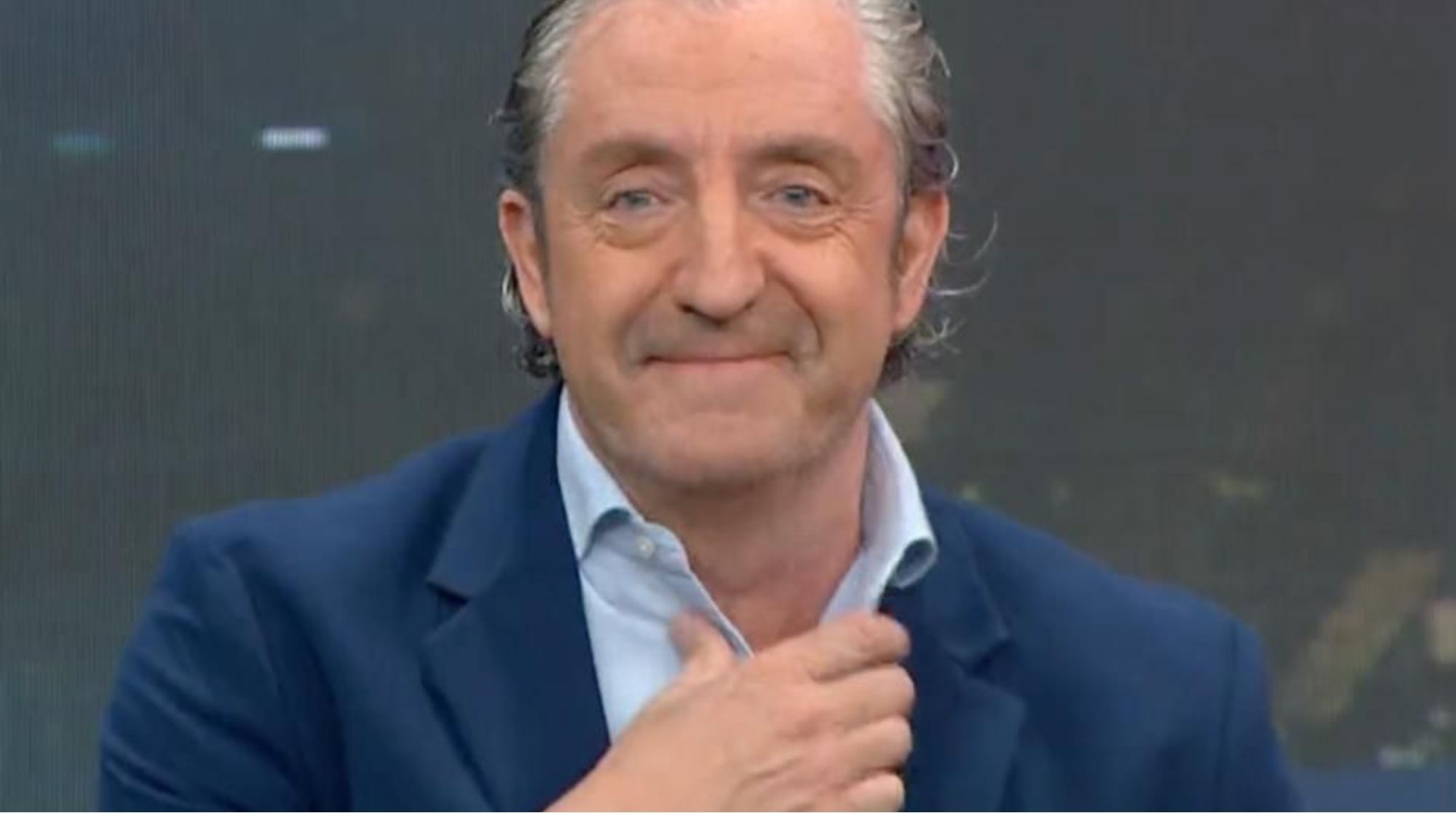 Pedrerol dio comienzo al programa con un hecho inédito que ocurrió en México