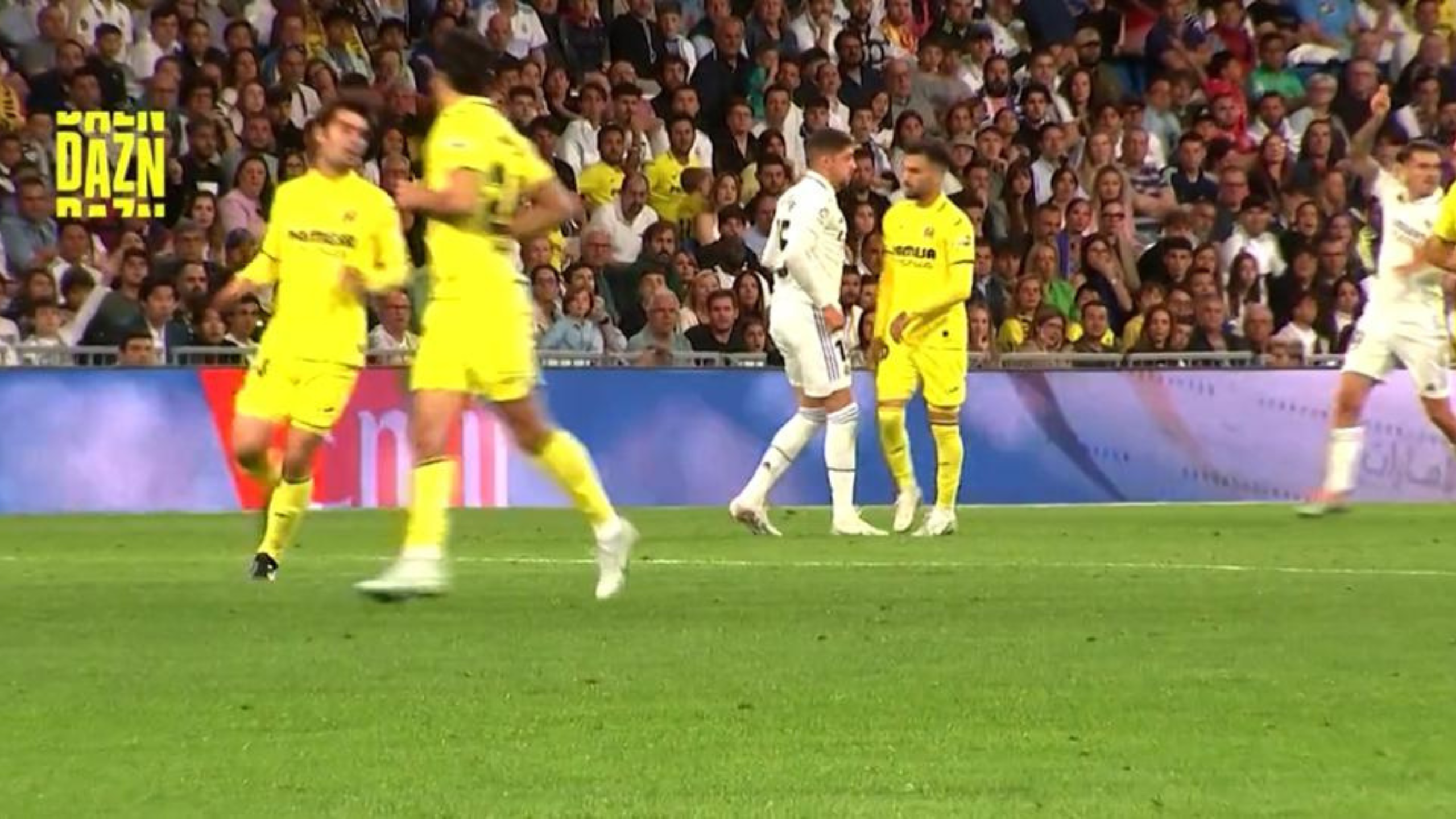 Valverde se las tuvo con Baena durante todo el encuentro Valverde se las tuvo con Baena durante todo el encuentro