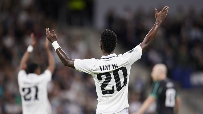 Vinicius luce el dorsal 20 en el Real Madrid
