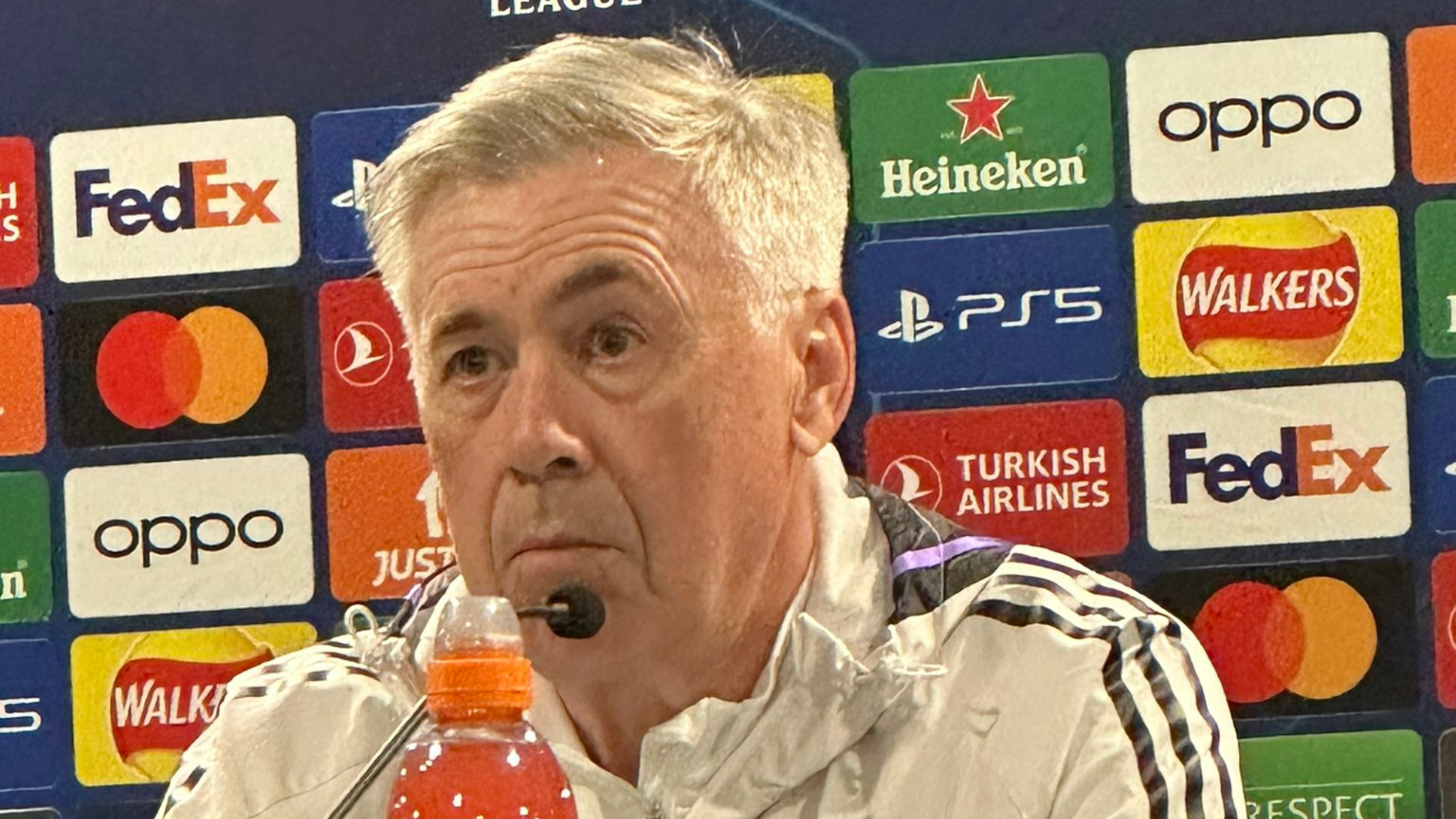 Carlo Ancelotti resolvía la polémica de Xavi por la vía rápida  Carlo Ancelotti resolvía la polémica de Xavi por la vía rápida