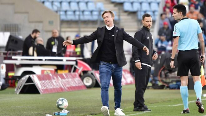 Guti ya sabe lo que es entrenar a un equipo  Guti ya sabe lo que es entrenar a un equipo