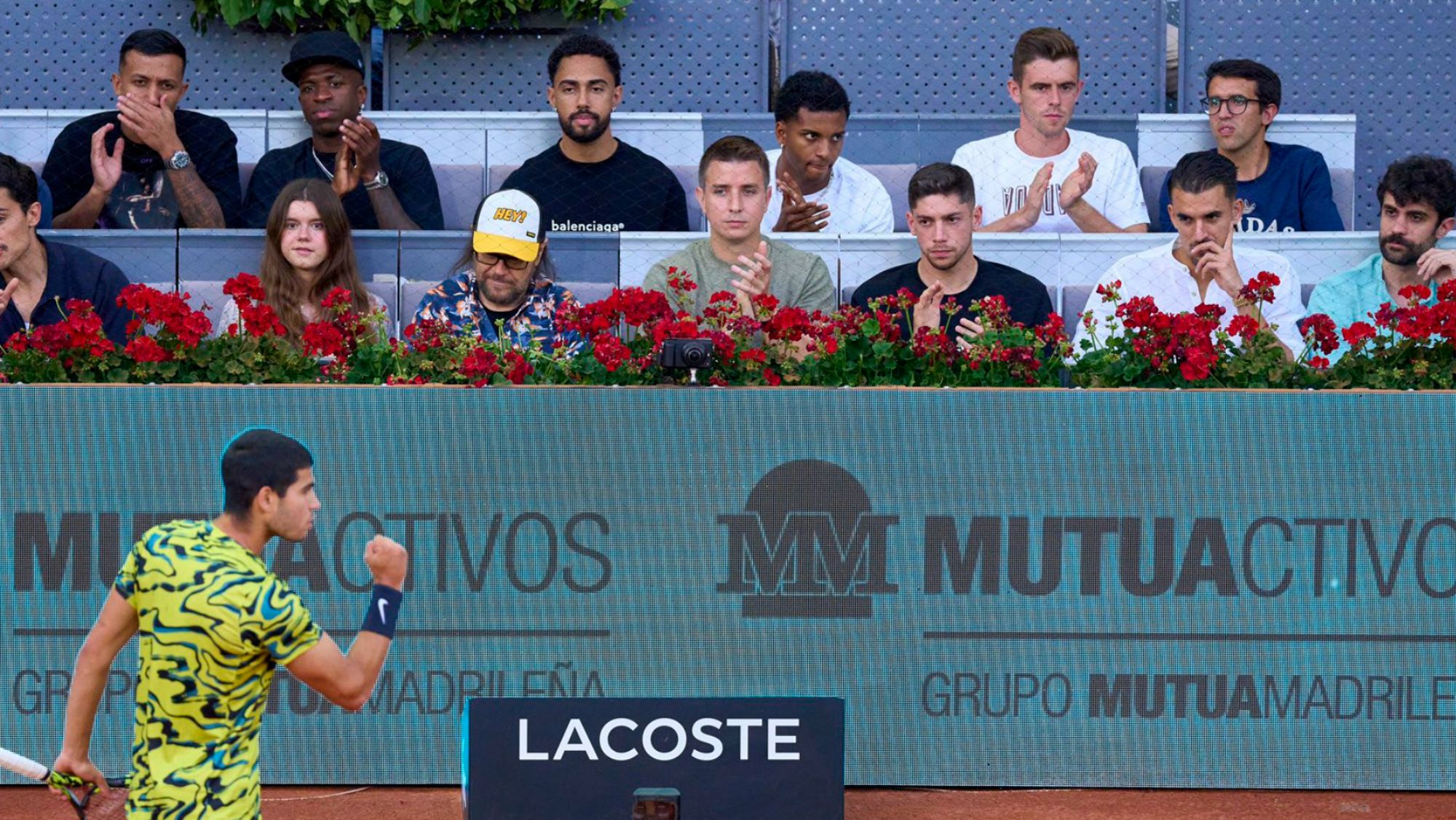 Carlos Alcaraz y los jugadores del Real Madrid