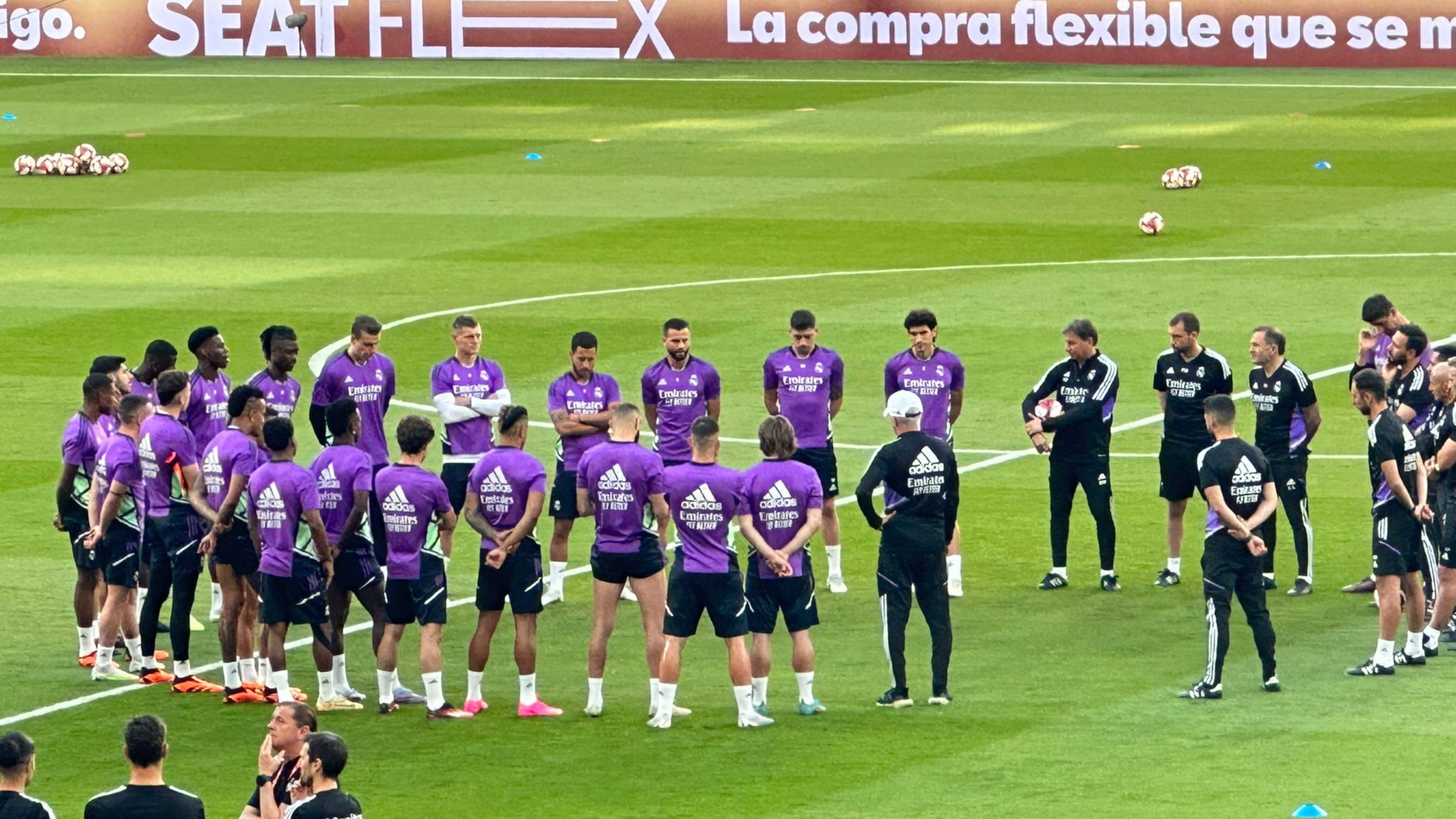 El Real Madrid concentrado en uno de sus últimos entrenamientos  El Real Madrid concentrado en uno de sus últimos entrenamientos