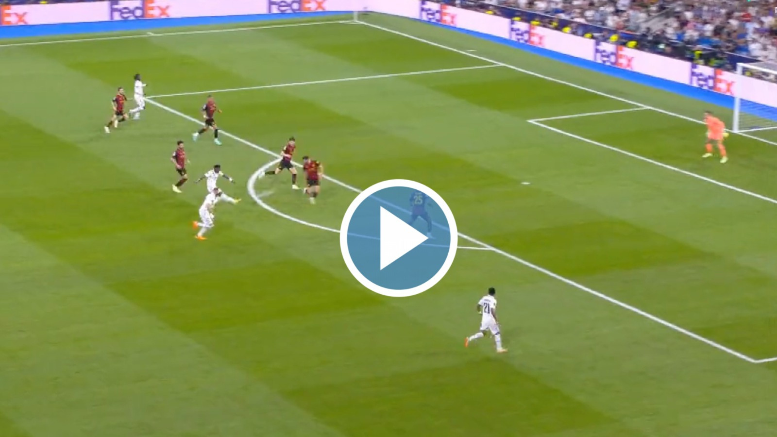 Vinicius marcaba un golazo extraordinario  Vinicius marcaba un golazo extraordinario