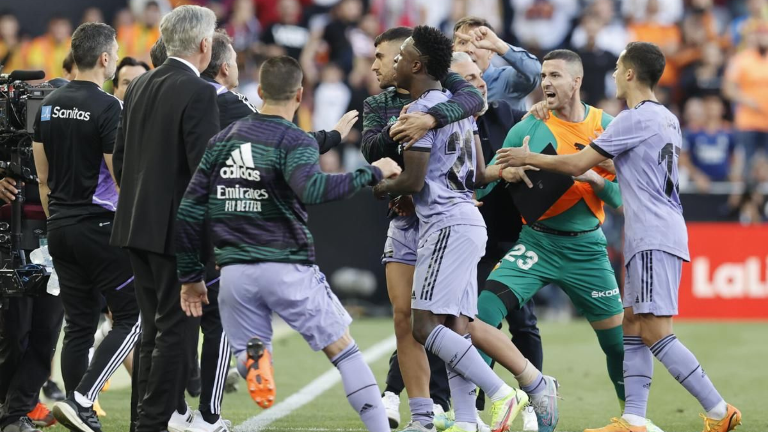 Competición le levanta la sanción a Vinicius  Competición le levanta la sanción a Vinicius