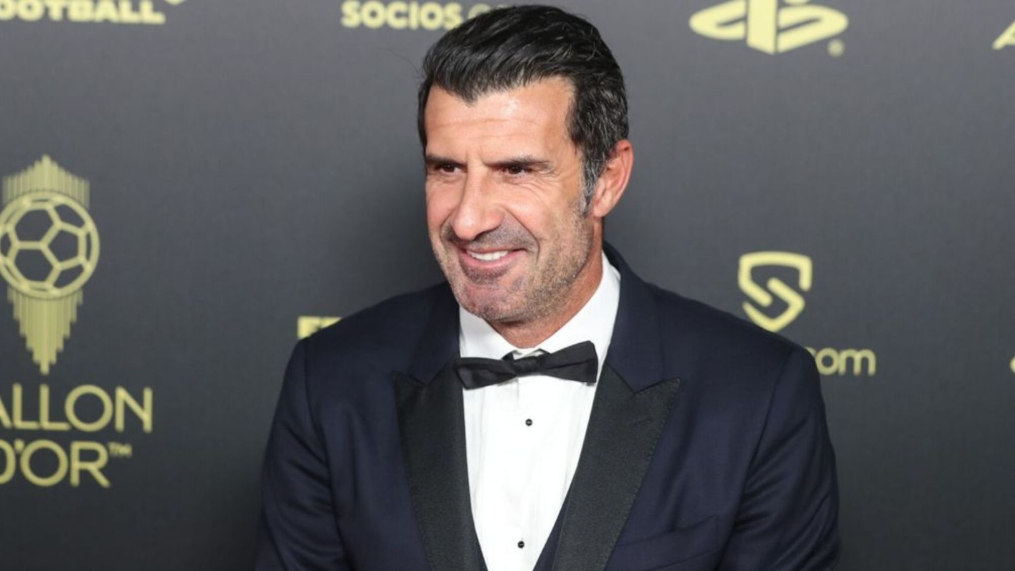 Luis Figo retrató a este político de Podemos Luis Figo retrató a este político de Podemos