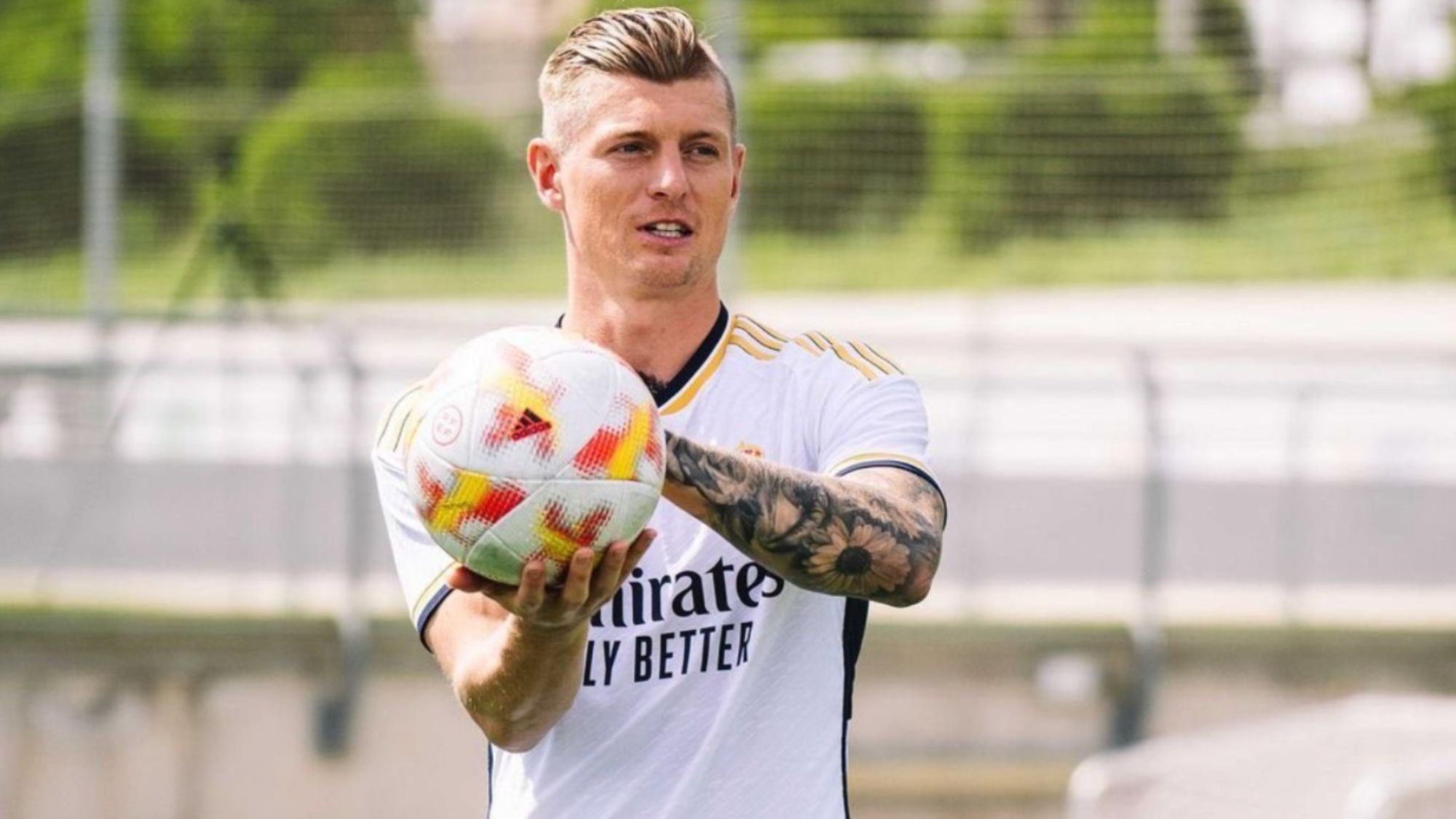 El sucesor de Kroos está a la venta: le ponen precio y sueña con jugar en el Real Madrid