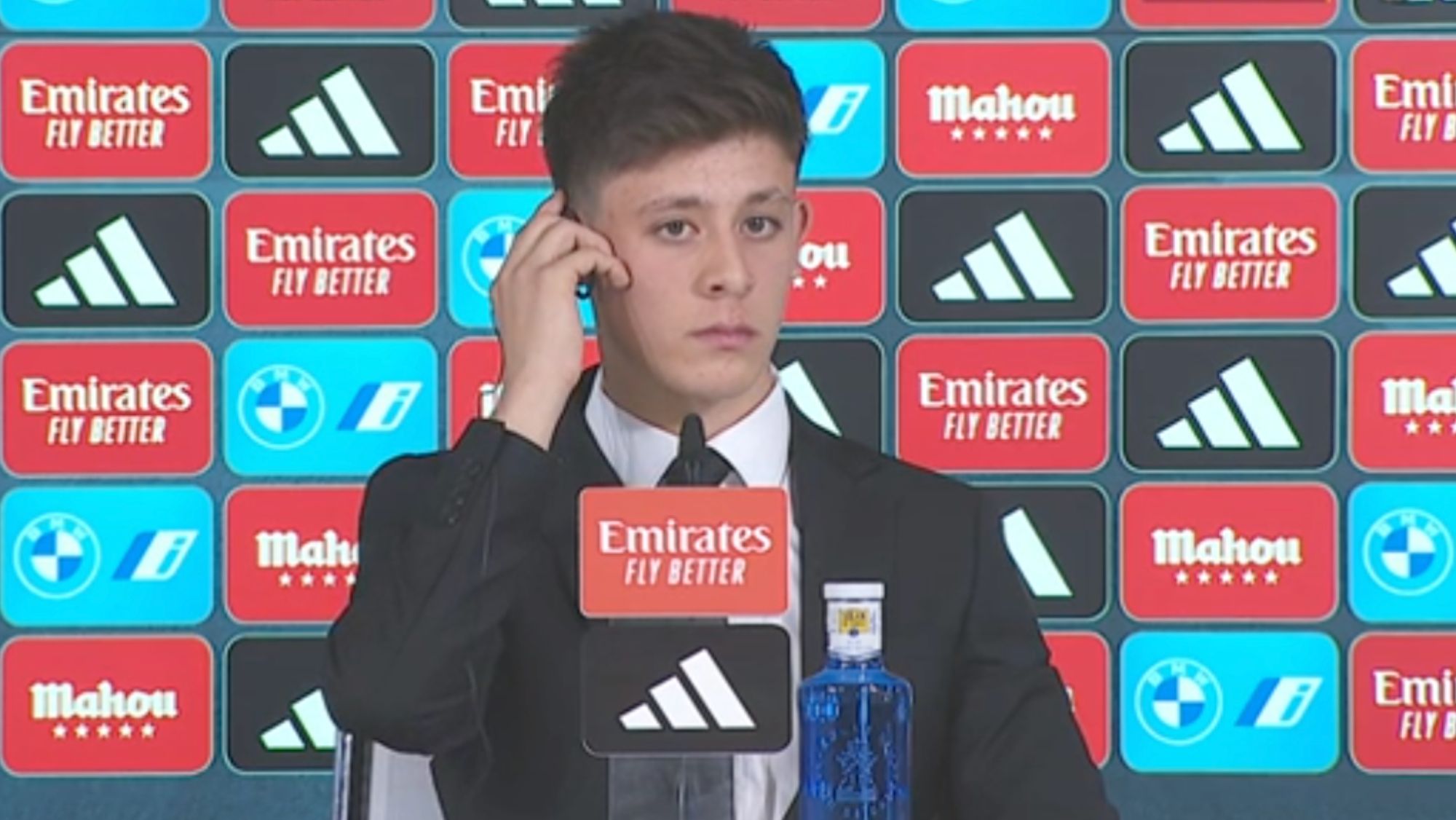 Preguntan a Güler por Mbappé y su reacción da la vuelta al mundo: acaba con las dudas Preguntan a Güler por Mbappé y su reacción da la vuelta al mundo: acaba con las dudas