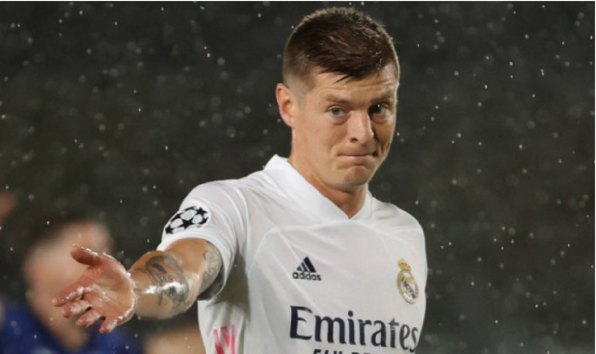 Toni Kroos en el campo de juego