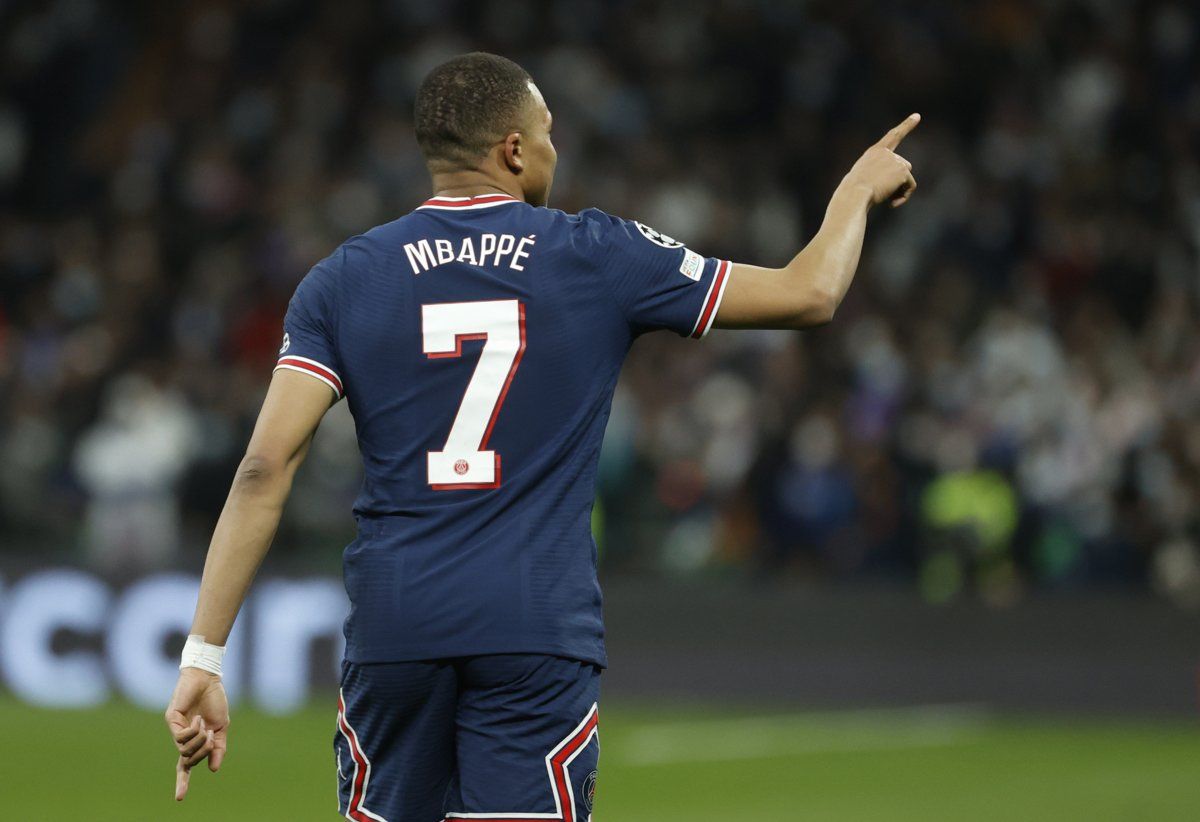 Mbappé es el número 7 del PSG, pero no siempre llevó este dorsal