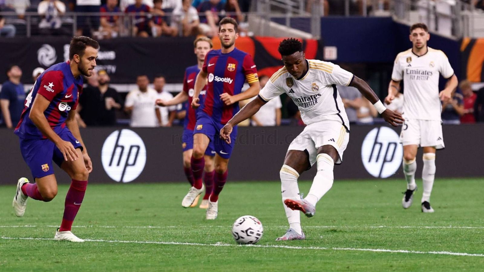 Desastre en el clásico: el Barça gana 3-0 en una noche para el olvido