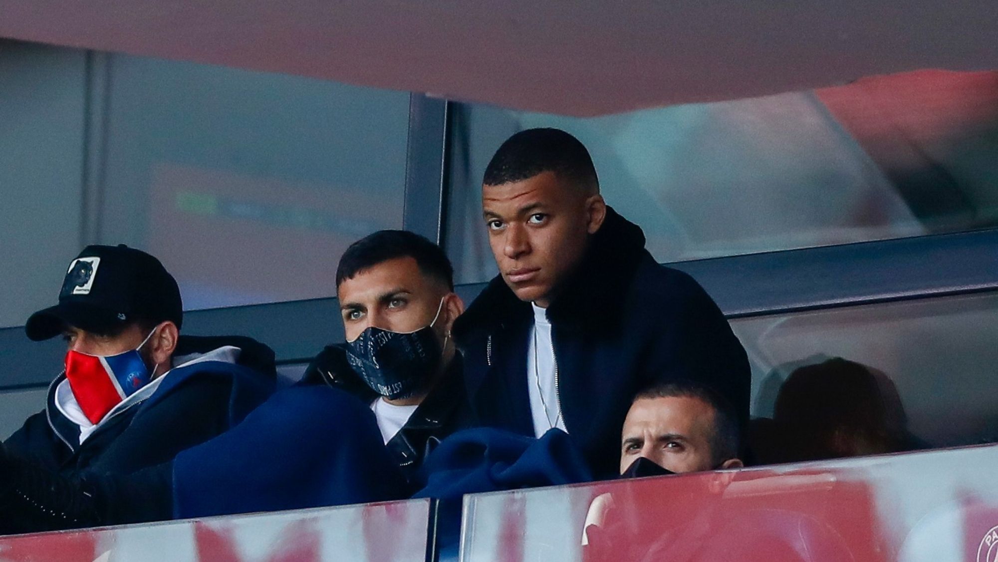 La curiosa razón por la que el PSG no puede dejar a Mbappé un año en la grada La curiosa razón por la que el PSG no puede dejar a Mbappé un año en la grada