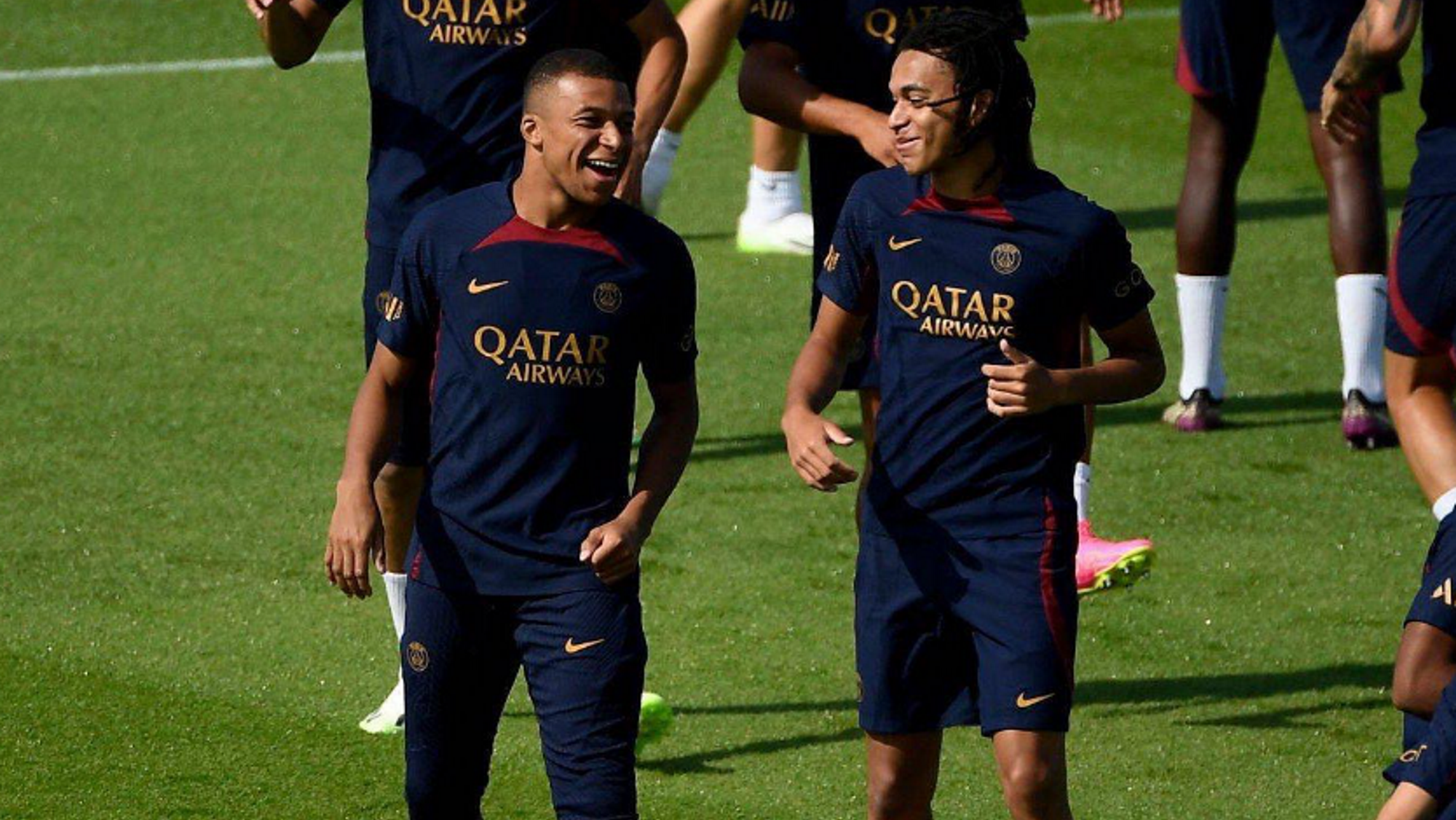 El hermano de Mbappé lo admite en redes su adiós del PSG es inminente El hermano de Mbappé lo admite en redes su adiós del PSG es inminente