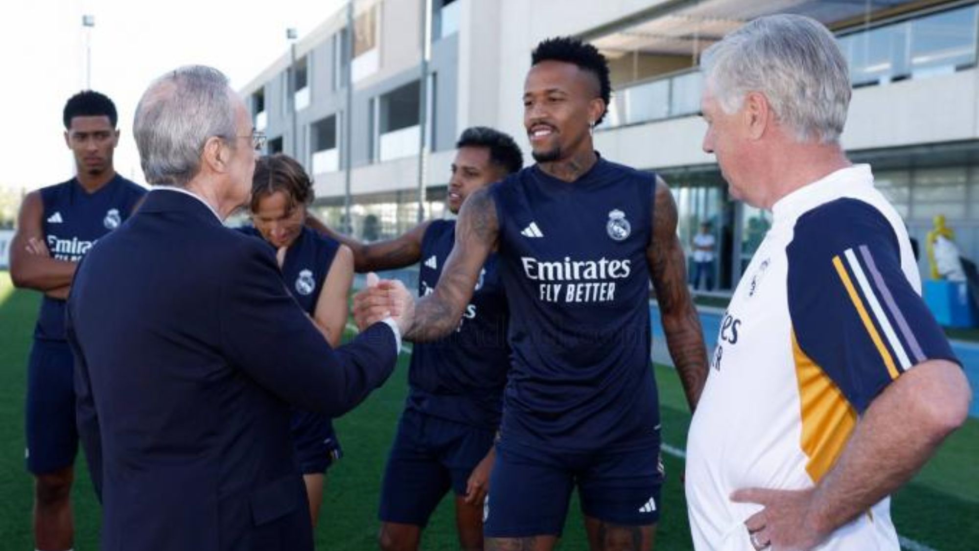 Florentino tenía dudas y Calafat recomendó su fichaje: la lesión de Militao lo cambió todo Florentino tenía dudas y Calafat recomendó su fichaje: la lesión de Militao lo cambió todo