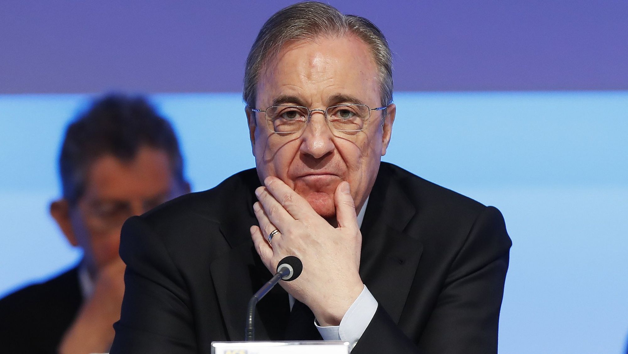 El nuevo Haaland, no llega a 30M€ y gusta a Florentino: el Real Madrid le sigue