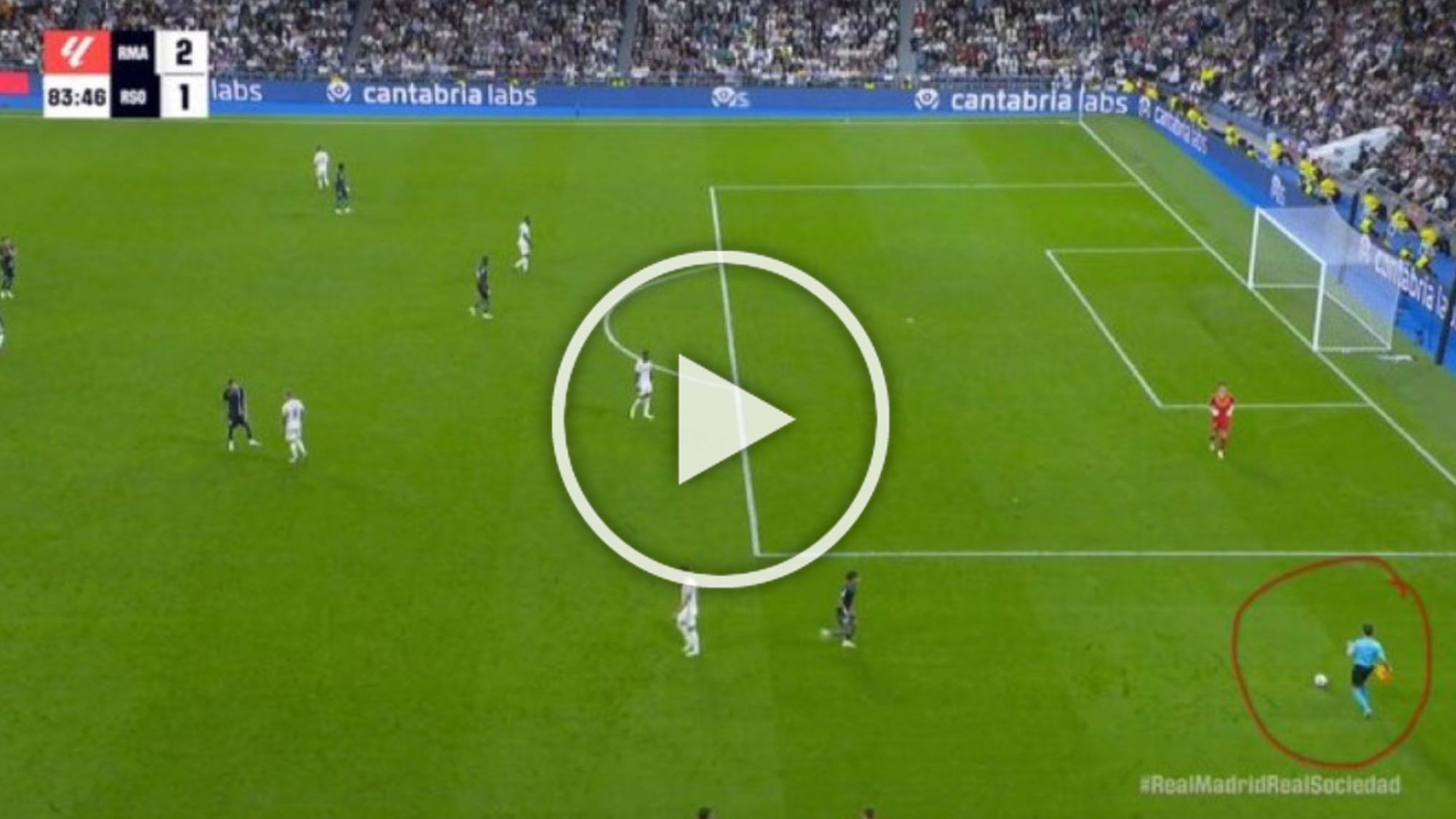 Lo nunca visto: lo que hizo el asistente del árbitro y que ha enfurecido al Real Madrid