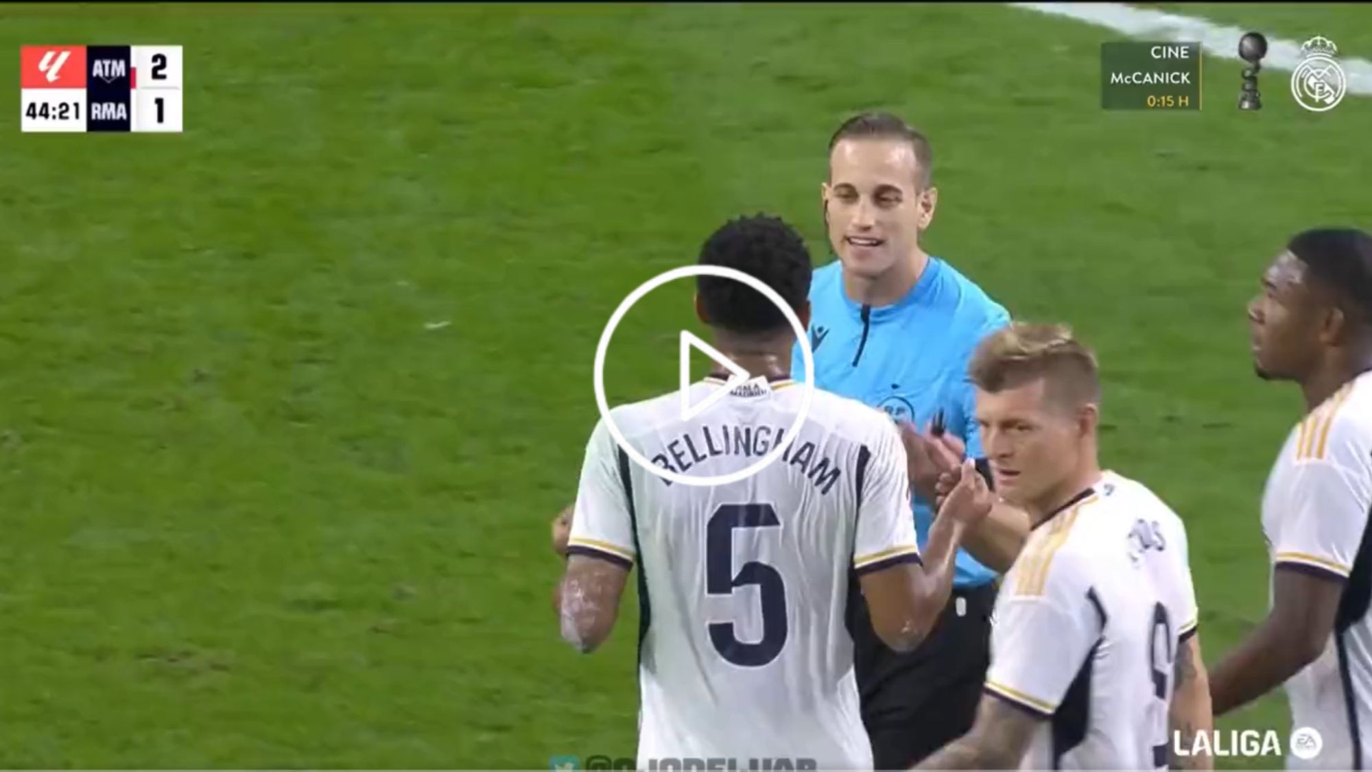 Los cuatro errores de Alberola Rojas en el derbi