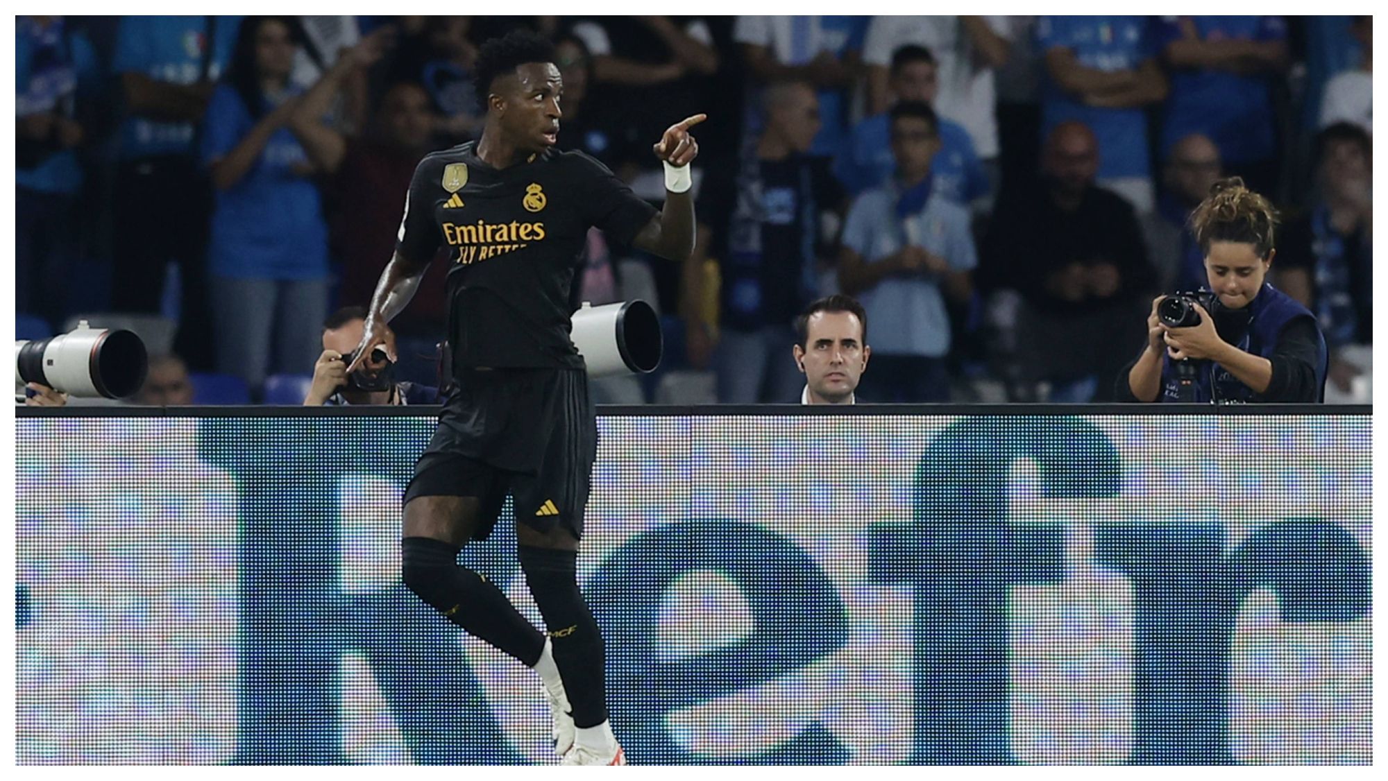 Vinicius sorprende“Le escribí todos los días para que fichase por el Real Madrid”