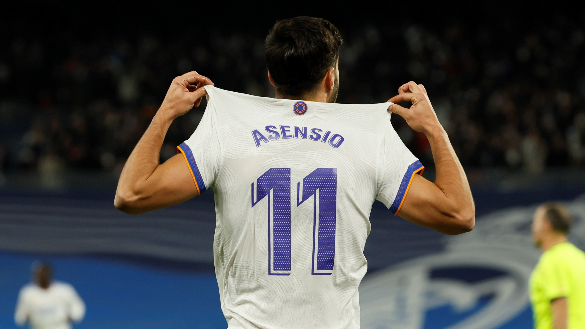 Marco Asensio celebra un gol en el Nuevo Bernabéu