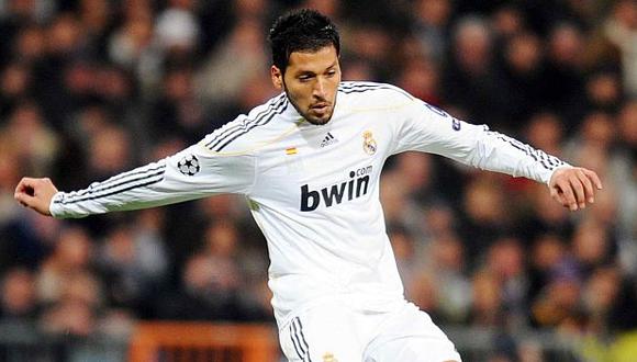 Ezequiel Garay con la camiseta del Real Madrid Ezequiel Garay con la camiseta del Real Madrid
