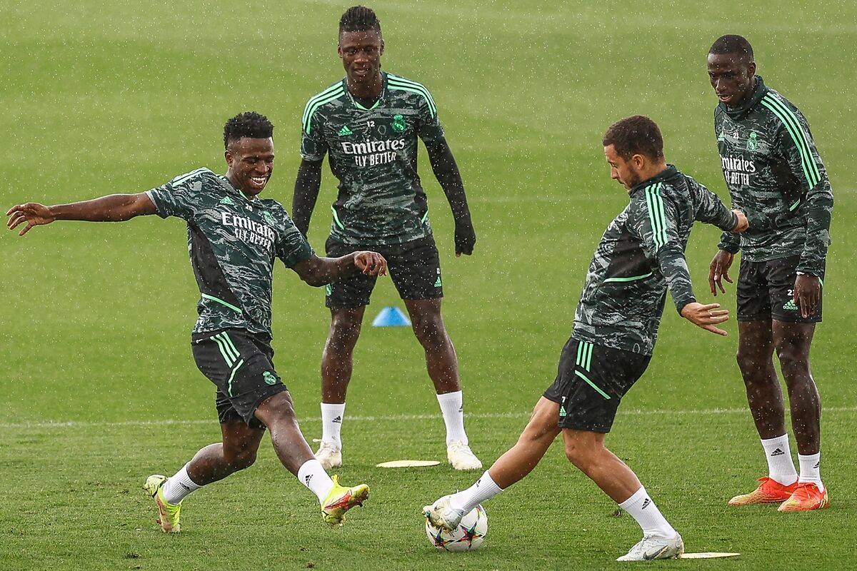 Eduardo Camavinga y Ferland Mendy son inseparables en el vestuario blanco