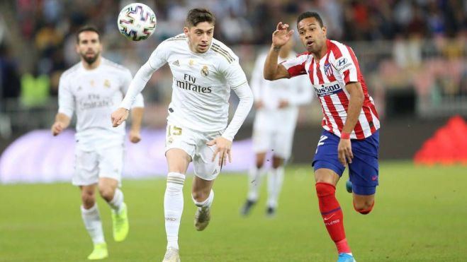 Fede Valverde en una acción frente al Atleti