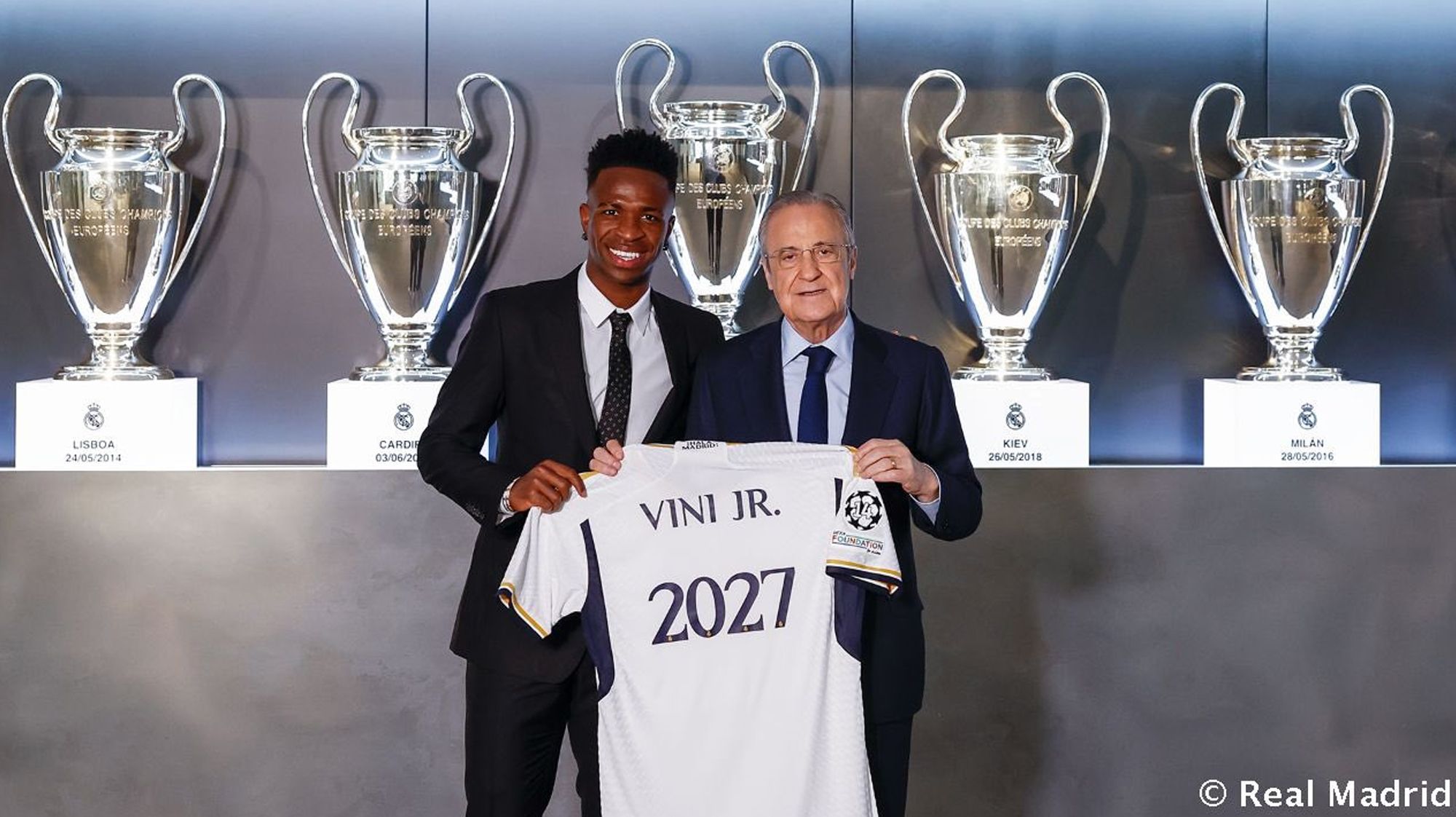 Oficial: el Real Madrid anuncia la renovación de Vinicius, años y salario Oficial: el Real Madrid anuncia la renovación de Vinicius, años y salario