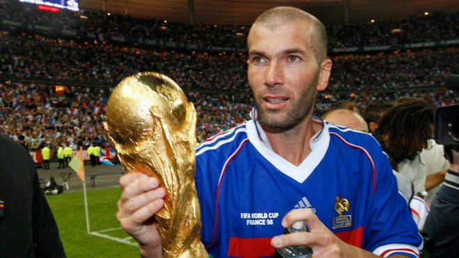 Zidane ganó el primer Mundial para Francia en 1998