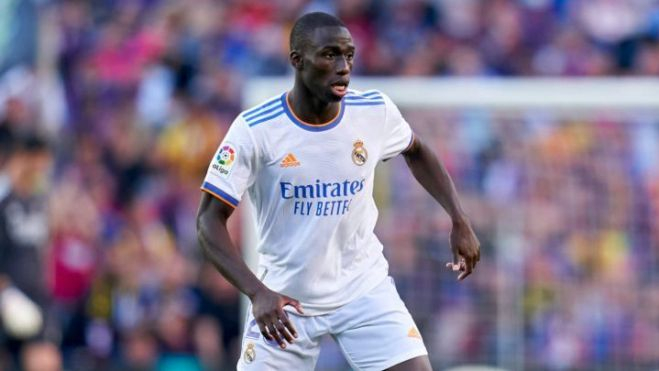 Ferland Mendy es titularísimo en el lateral zurdo blanco Ferland Mendy es titularísimo en el lateral zurdo blanco