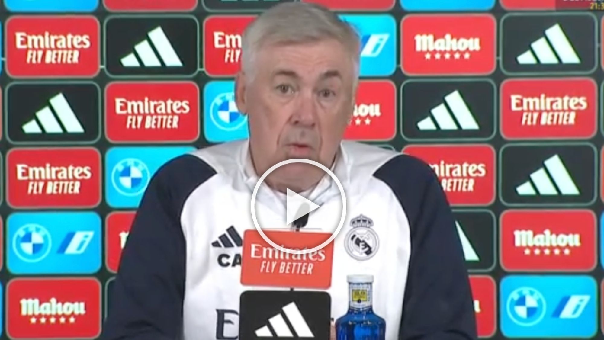 Ancelotti se engancha con un periodista que le preguntó por su futuro: "Esa pregunta..." Ancelotti se engancha con un periodista que le preguntó por su futuro: "Esa pregunta..."