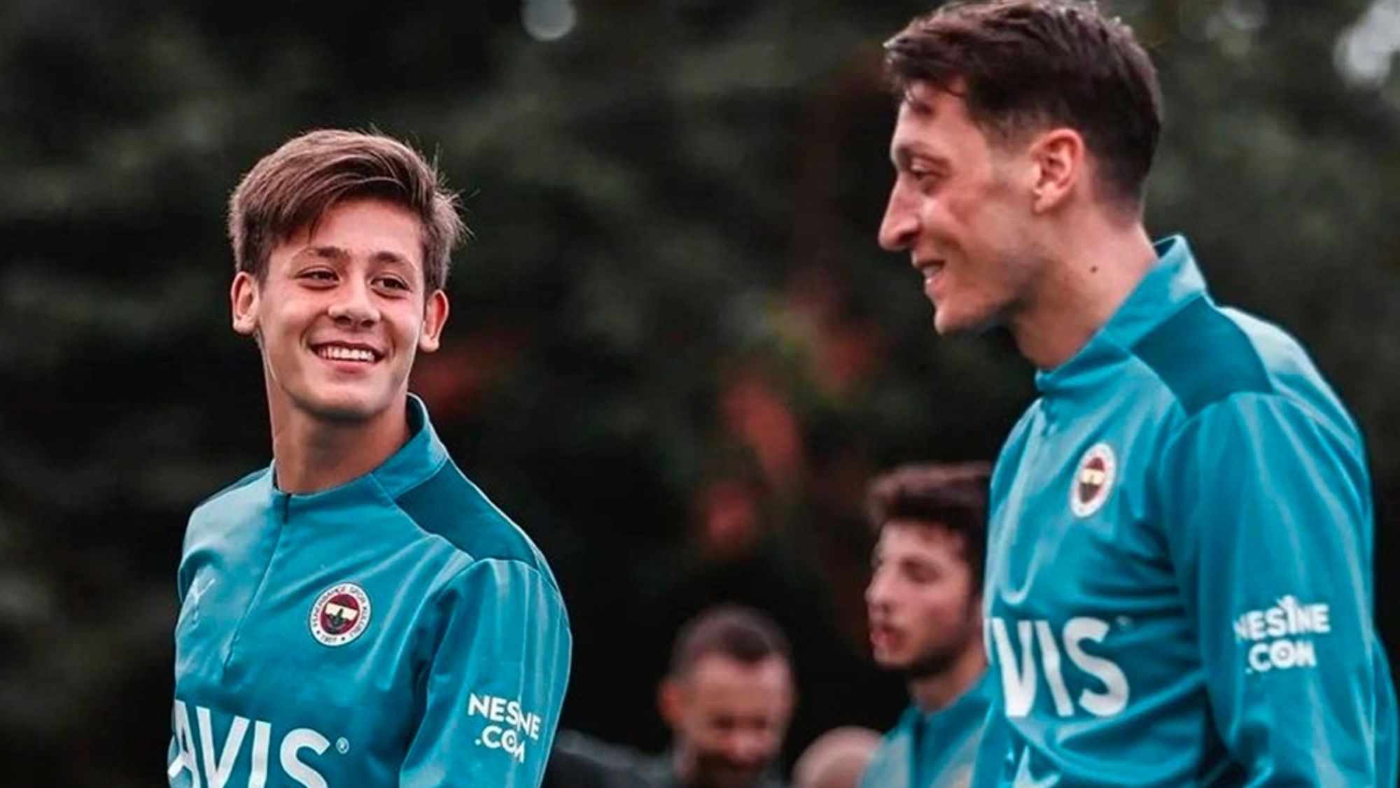 La mentira que se ha dicho sobre Özil y Arda Gülervuelve a intoxicar la prensa culé