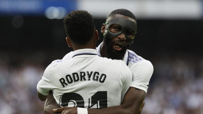 Rüdiger también se le vio con máscara en el primer tramo de la temporada Rüdiger también se le vio con máscara en el primer tramo de la temporada