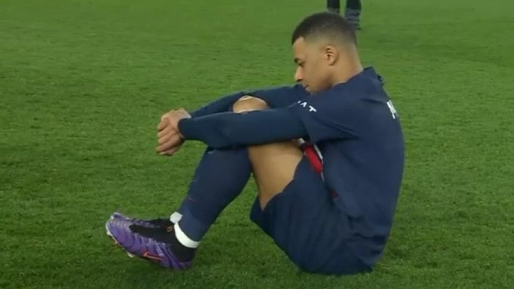 Una imagen vale más que mil palabrasMbappé, K.O y enciende los rumores Una imagen vale más que mil palabrasMbappé, K.O y enciende los rumores