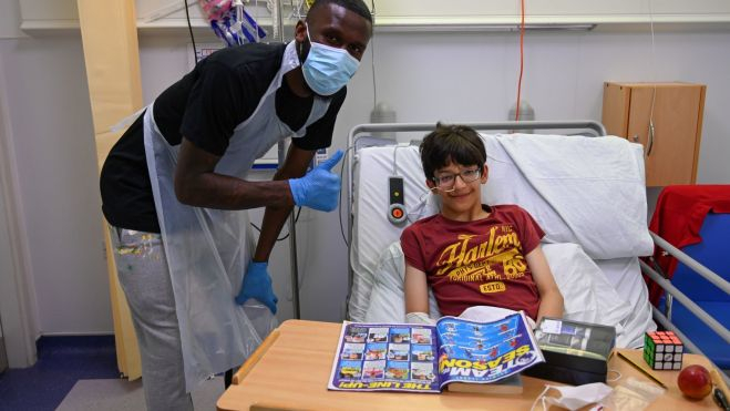 Antonio Rüdiger en un hospital de Londres Antonio Rüdiger en un hospital de Londres