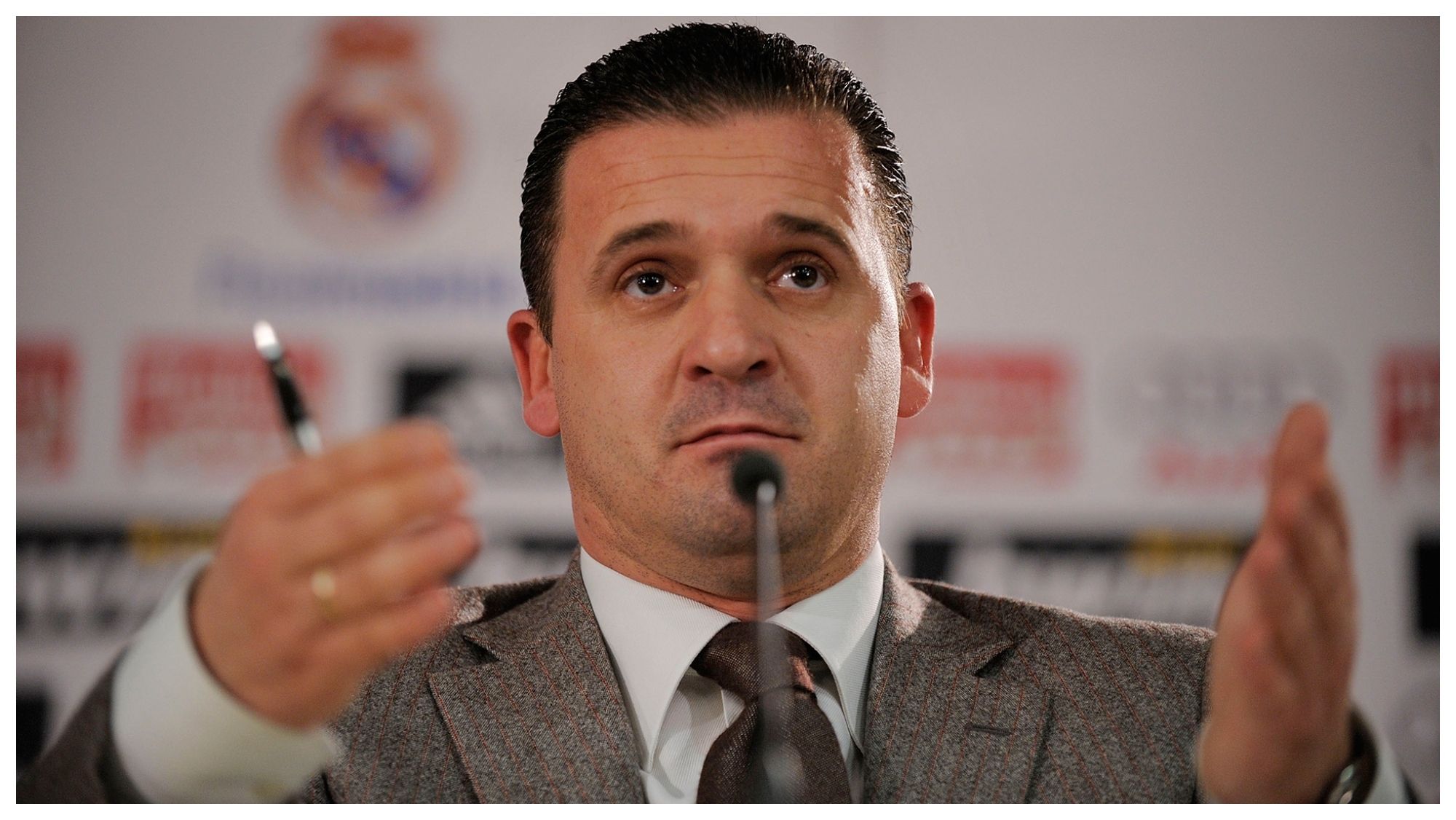 Mijatovic en una rueda de prensa Mijatovic en una rueda de prensa