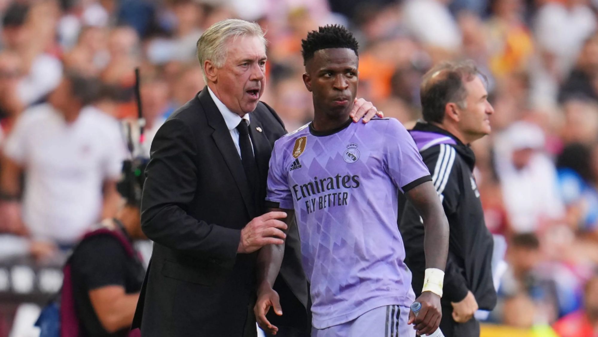 Ancelotti respalda a Vinicius