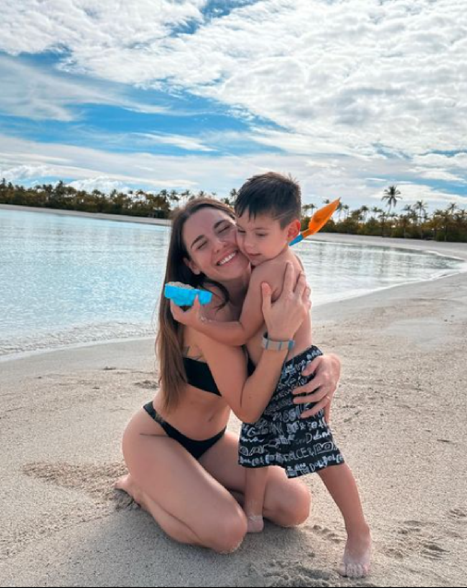 Mina Bonino y su hijo Benicio