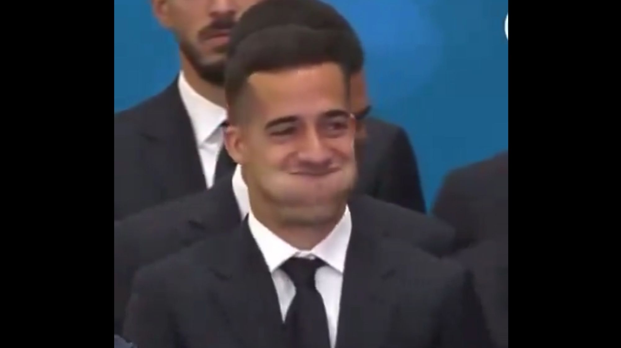 Lucas Vázquez no puede aguantarse: el motivo que le hizo partirse de risa en la celebración Lucas Vázquez no puede aguantarse: el motivo que le hizo partirse de risa en la celebración