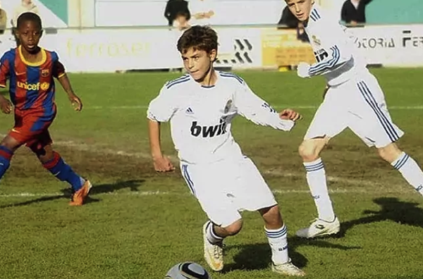 Julián Álvarez con 11 años