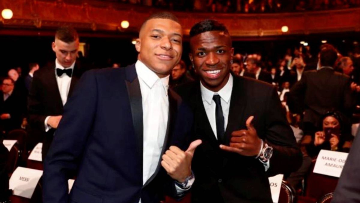 Mbappé y Vini, en la gala del Balón de Oro 2021